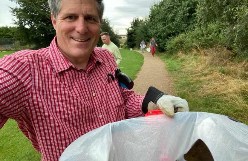 Local MP, Anthony Browne is always keen to get stuck in. 